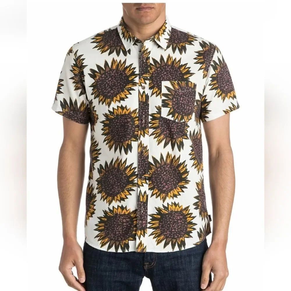 Quiksilver Let It Burn Short Sleeve Button-Up Shirt sz Med